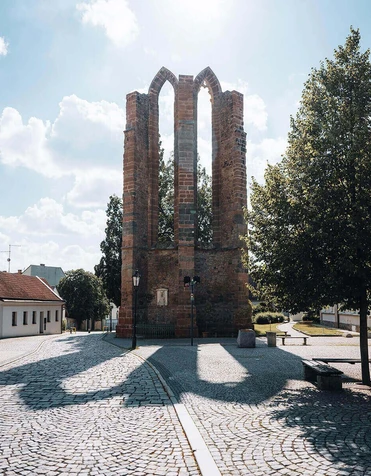 Zřícenina minoritského kláštera Benešov