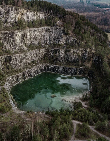 Vápencový lom Rabí